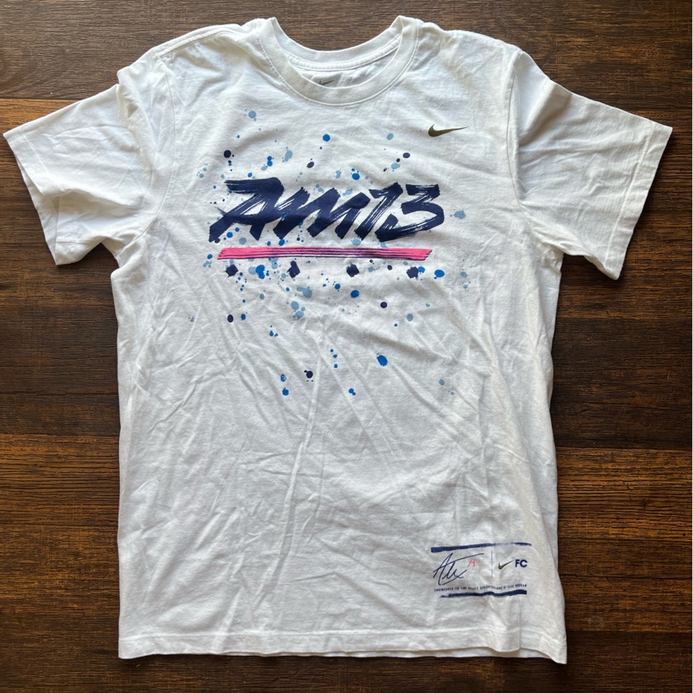 Women's Nike T-Shirt White Spell Out L Soccer Alex Morgan MLS Geometric Street